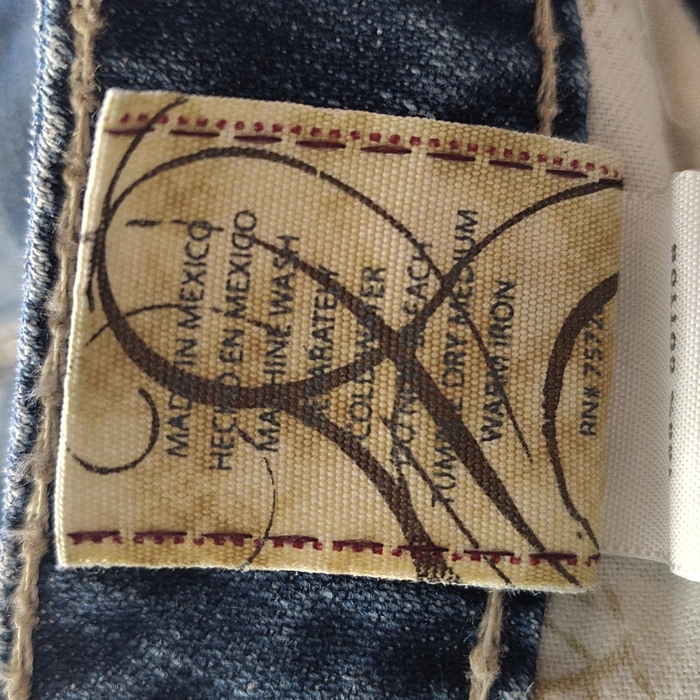 Denim Distressed Women's Shorts BKE BY BUCKLE FRAYED - Picture 7 of 16
